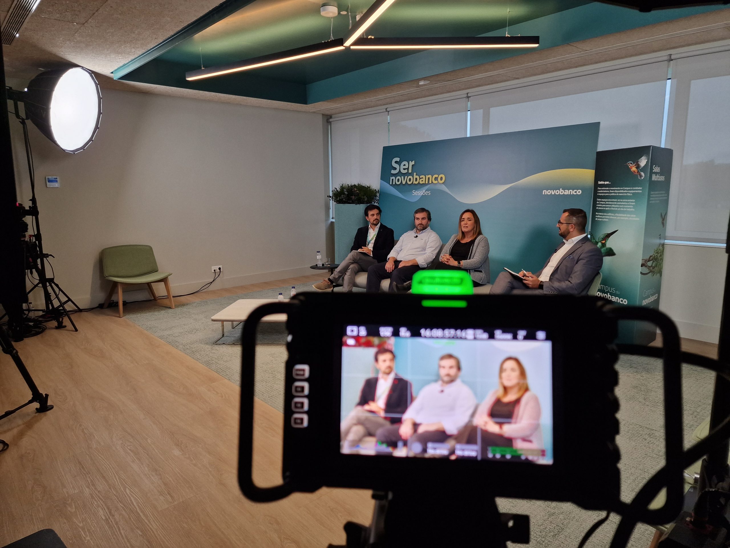 Webinars e eventos híbridos com transmissão profissional