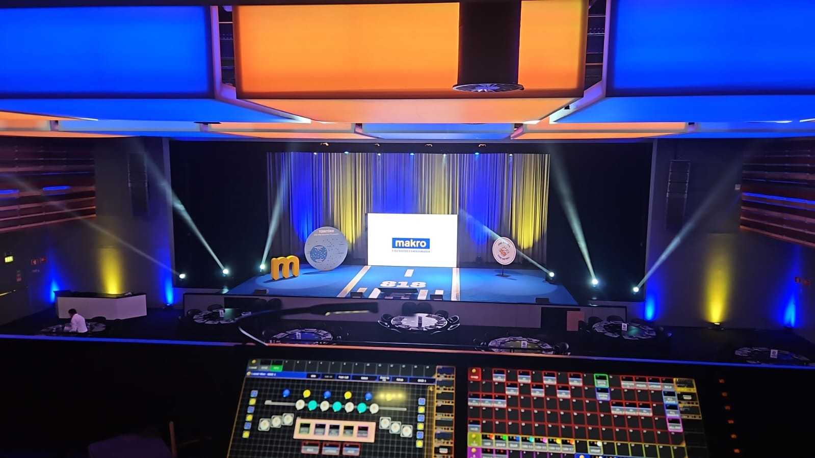 Eventos corporativos com produção audiovisual profissional