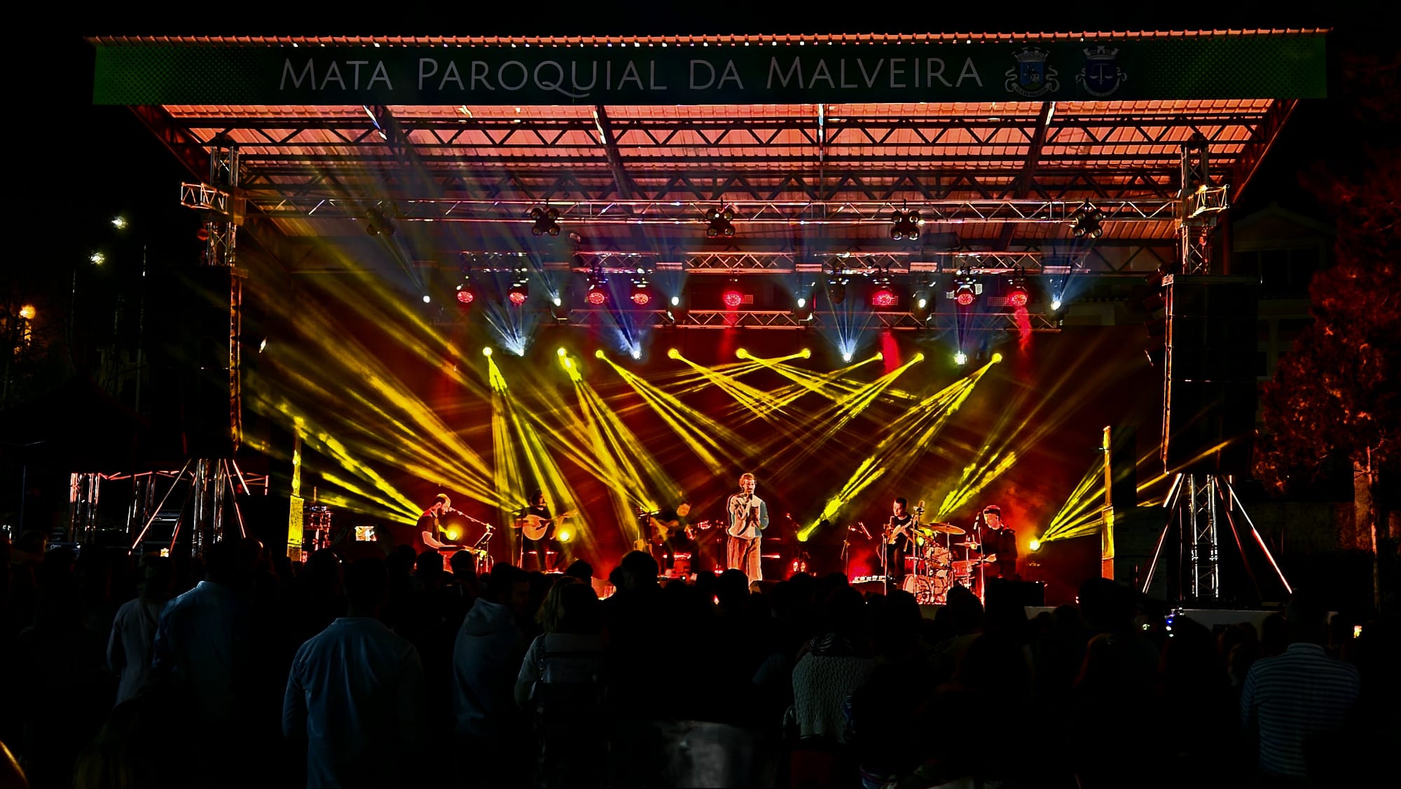 Concerto com apoio técnico audiovisual completo